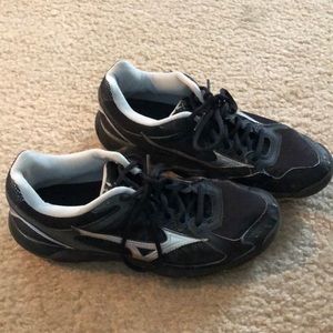 Mizuno Volleyball shoes size 8 womens